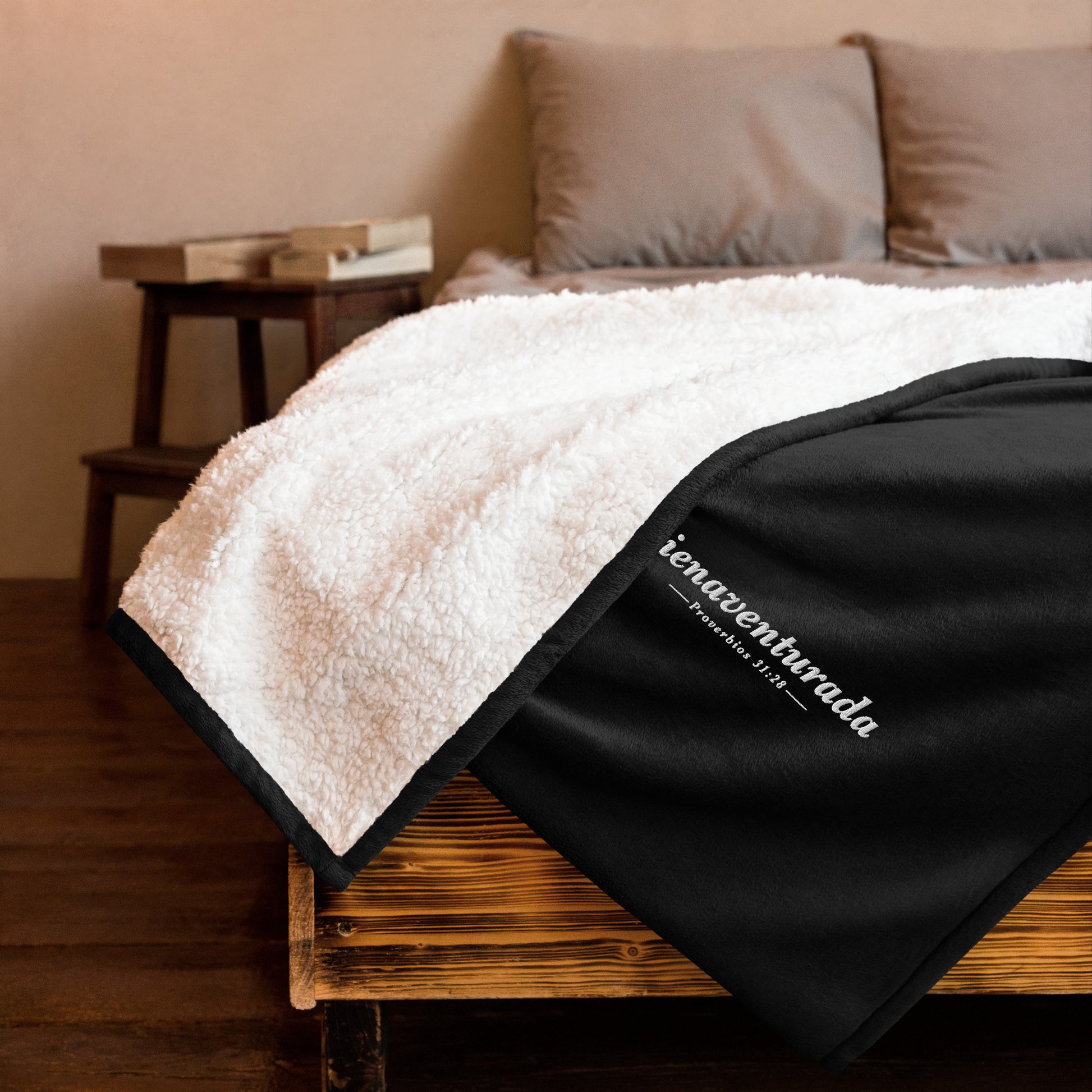 "Bienaventurada" - Bordado - Premium Sherpa Blanket