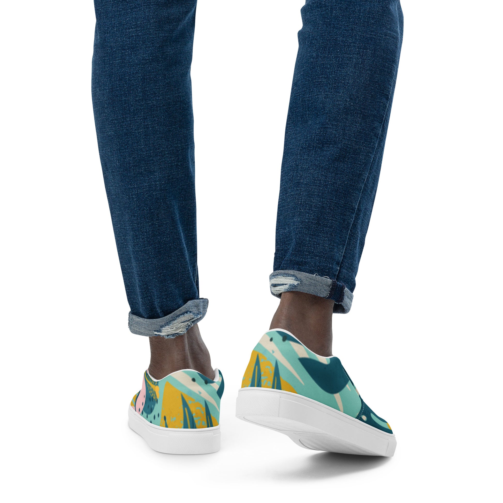 "Pleasant Breeze" Men’s Slip-on Canvas